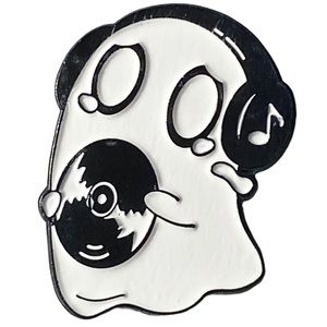 Pin 1” Ghost Music Record Headphones Enamel Brooch White